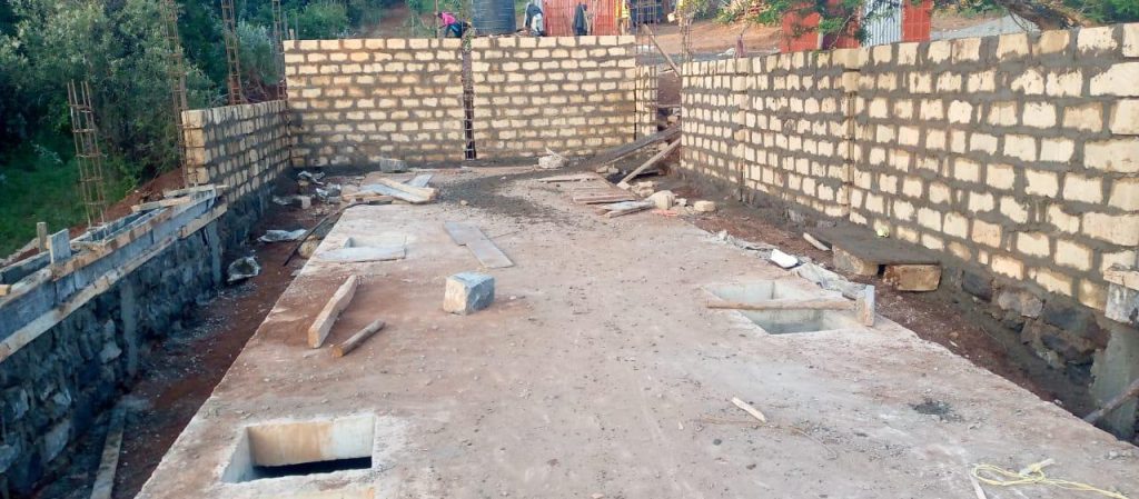Construction of a perimeter wall